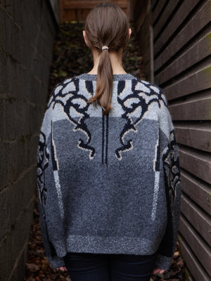 tnumarya bracket sweater in grey