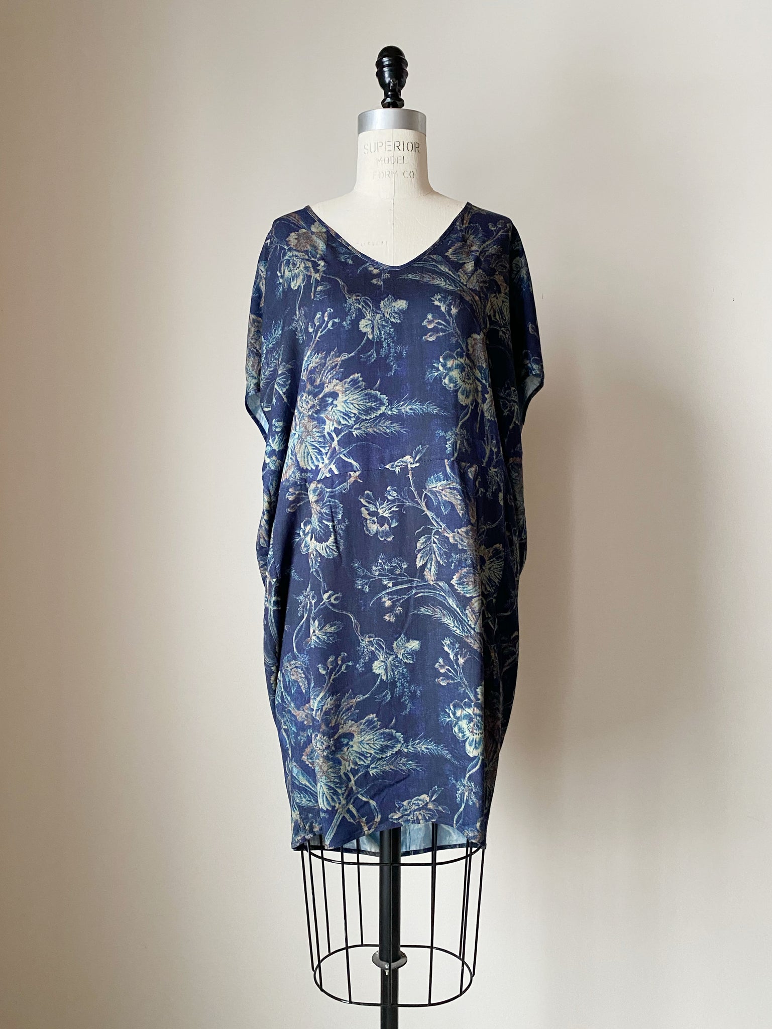 indigo floral cocoon dress – garygraham422