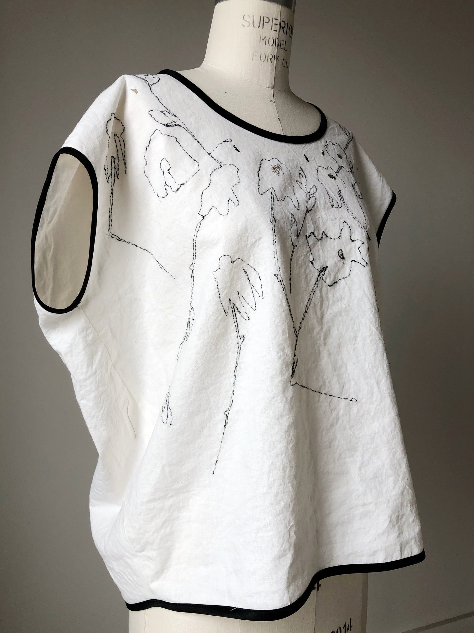 stolen magnolias hand embroidered cocoon top